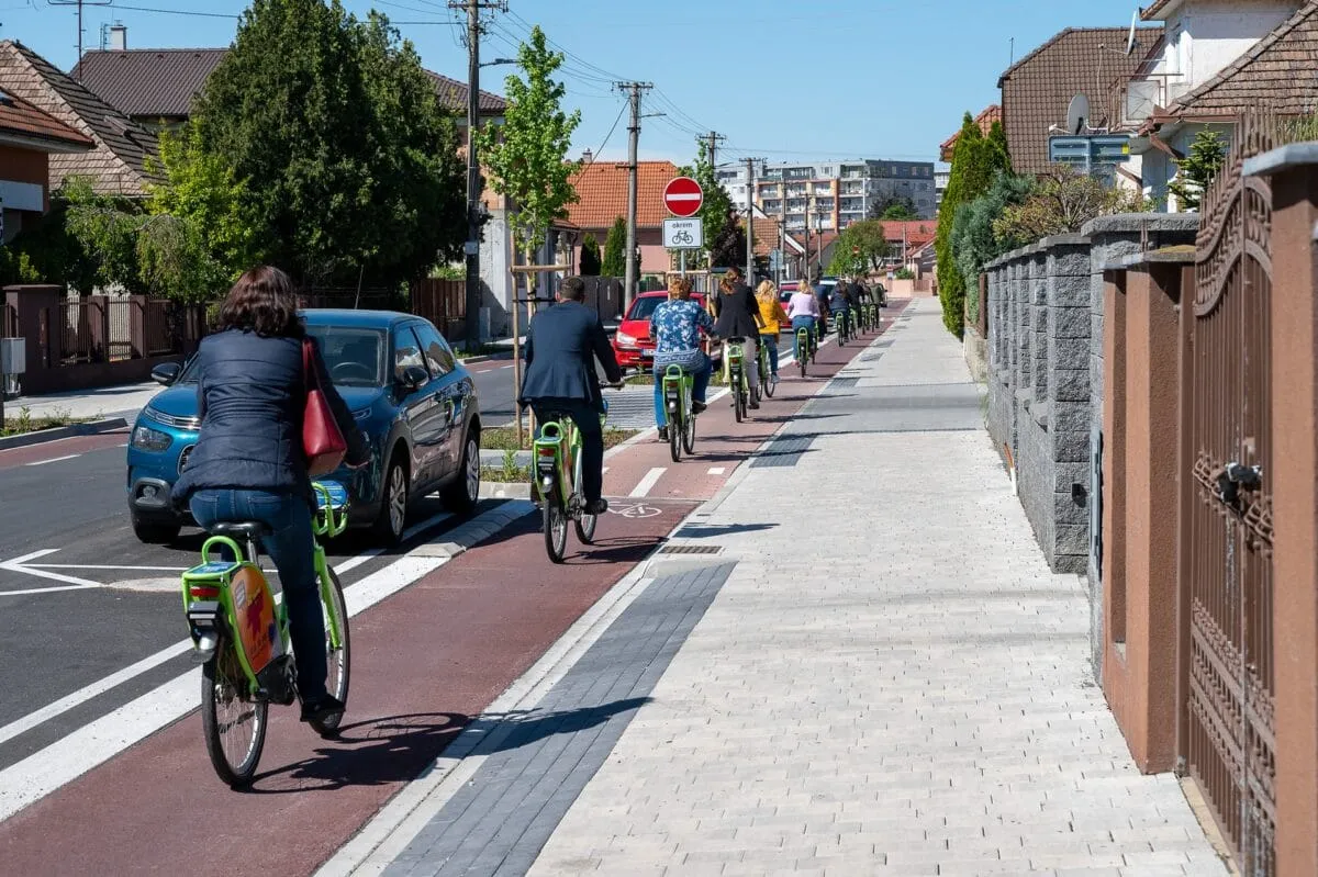 Rozvoj cyklistickej infraštruktúry v Senci – revitalizácia a zmena organizácie dopravy Štefánikova ul. – ZŠ Mlynská v Senci – I. etapa