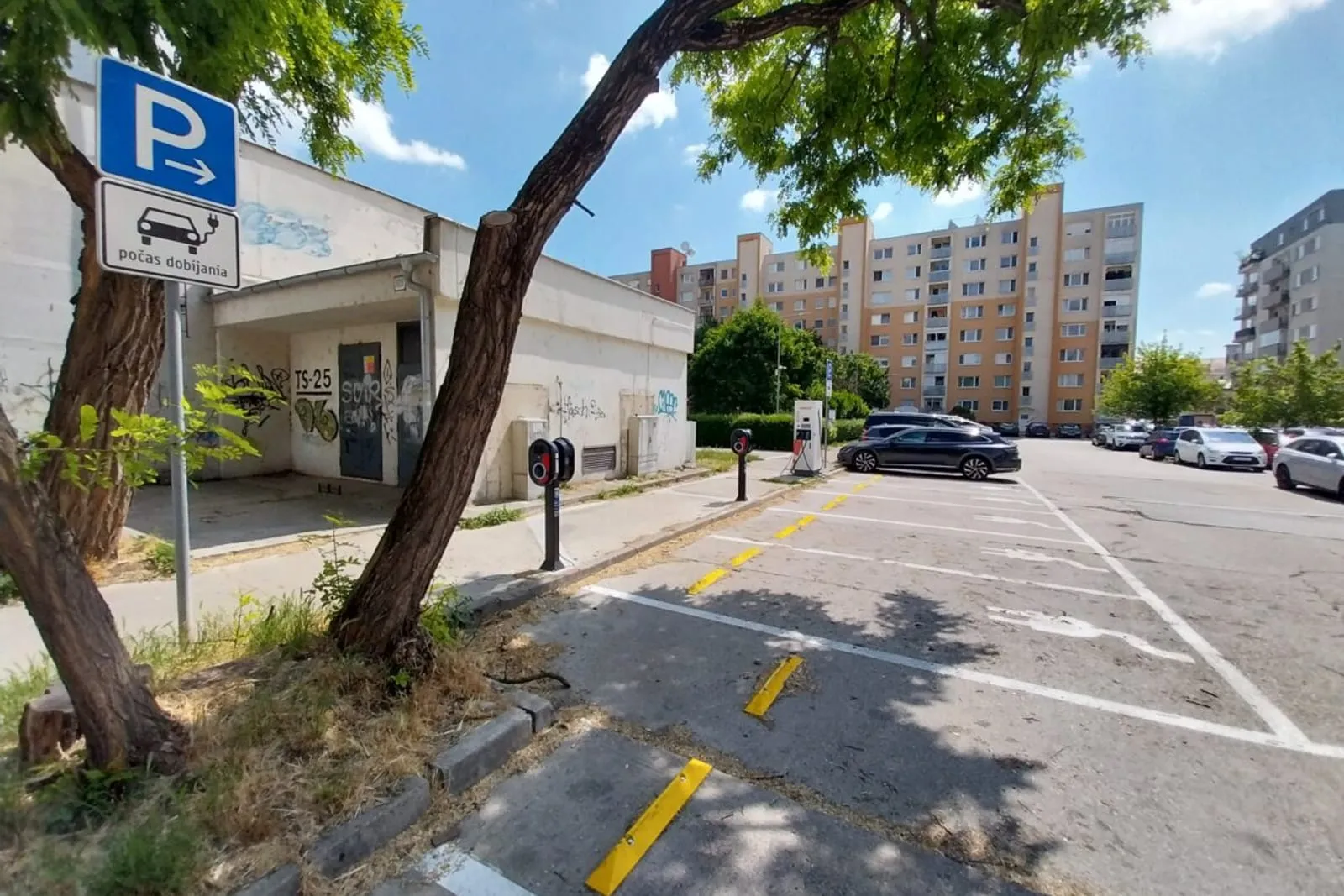Budovanie verejne dostupnej nabíjacej infraštruktúry v meste Senec