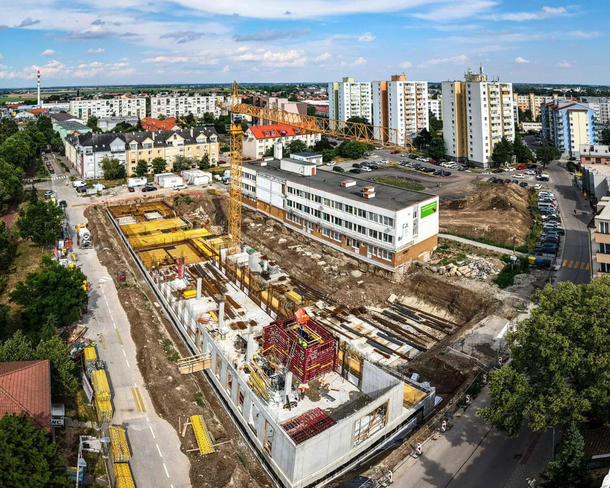 Rekonštrukcia a prístavba polikliniky Senec