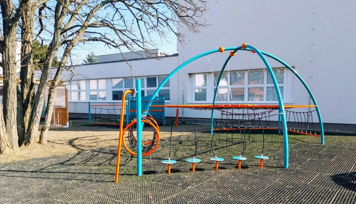 Športový areál ZŠ Mlynská